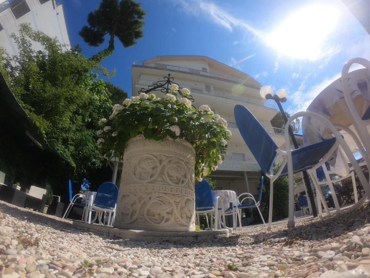 Splendid B&B ミラノ・マリッティマ エクステリア 写真