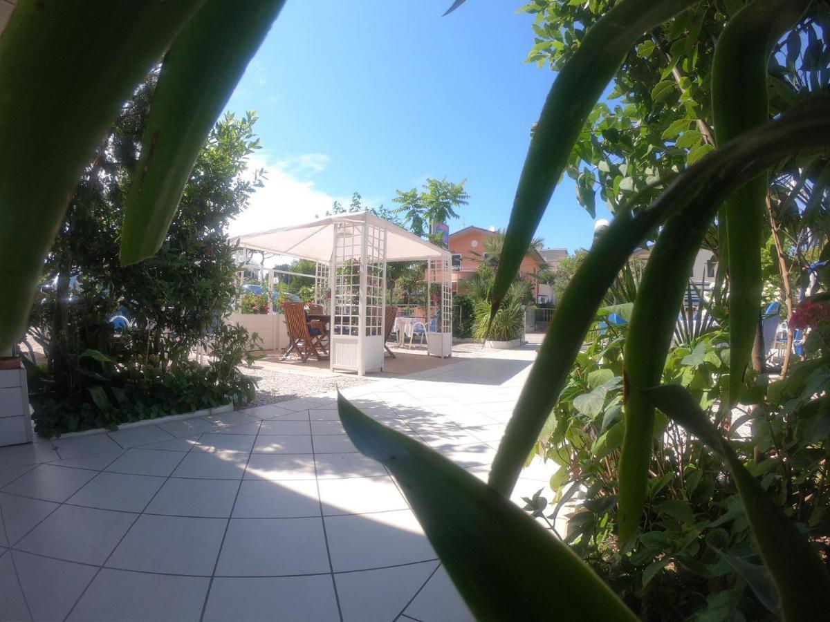 Splendid B&B ミラノ・マリッティマ エクステリア 写真